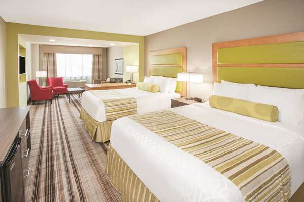  - La Quinta Inn & Suites Far Rockaway