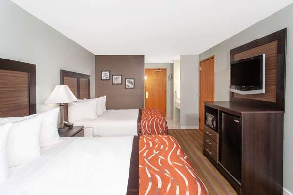  - Baymont Inn & Suites Grand Haven
