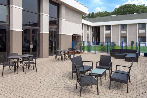 - Baymont Inn & Suites Grand Haven