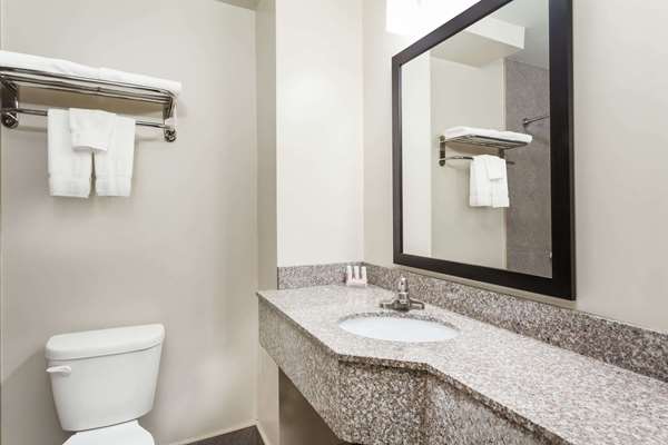  - Days Inn & Suites JFK Airport Jamaica Queens
