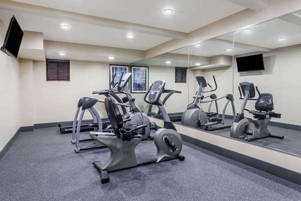 Fitness/ Exercise Room - Days Inn & Suites JFK Airport Jamaica Queens