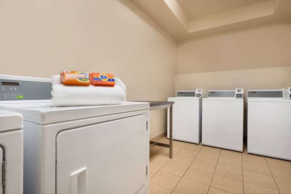 Amenities - Days Inn & Suites Sherwood Park