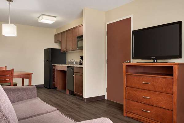  - Days Inn & Suites Sherwood Park
