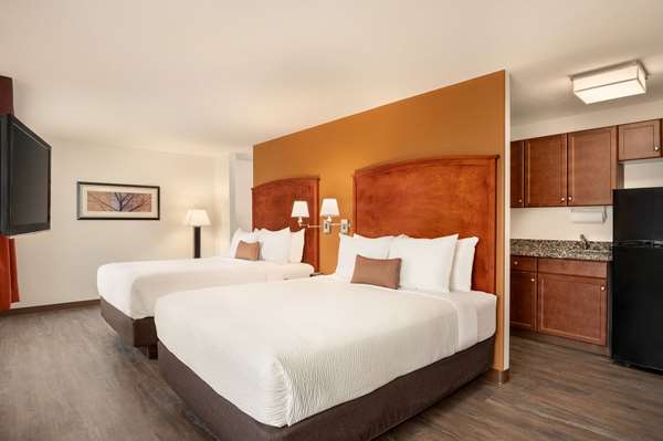Suite - Days Inn & Suites Sherwood Park