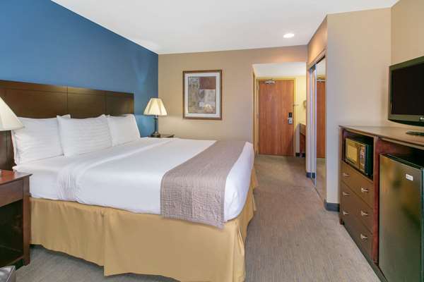  - Days Inn Central Tulsa - I-44, Exit 231