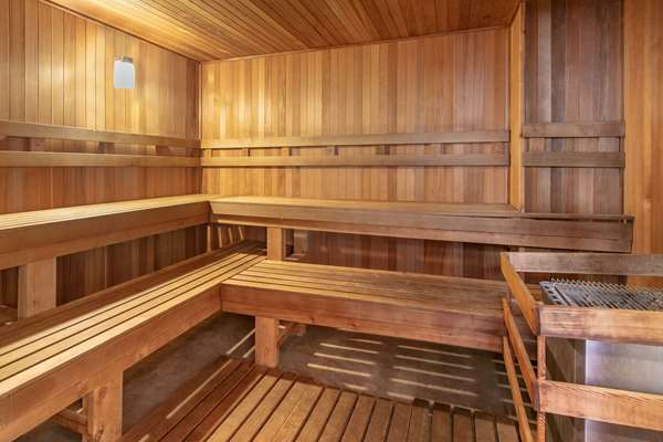 Spa - Days Inn Central Tulsa - I-44, Exit 231