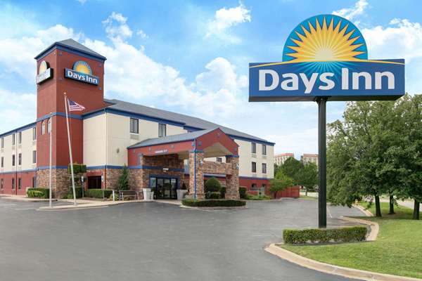 Exterior view - Days Inn Central Tulsa - I-44, Exit 231