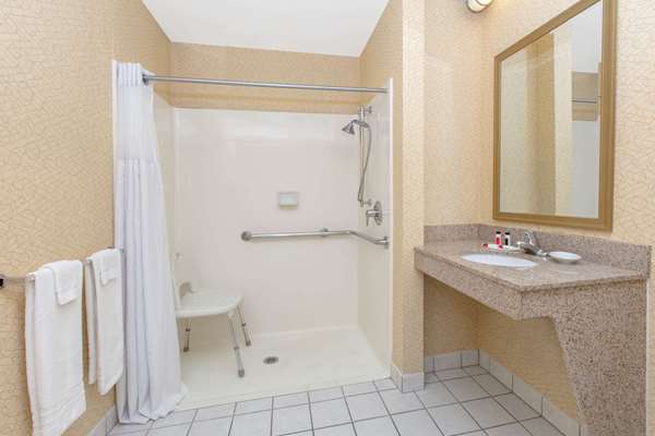  - Days Inn Central Tulsa - I-44, Exit 231