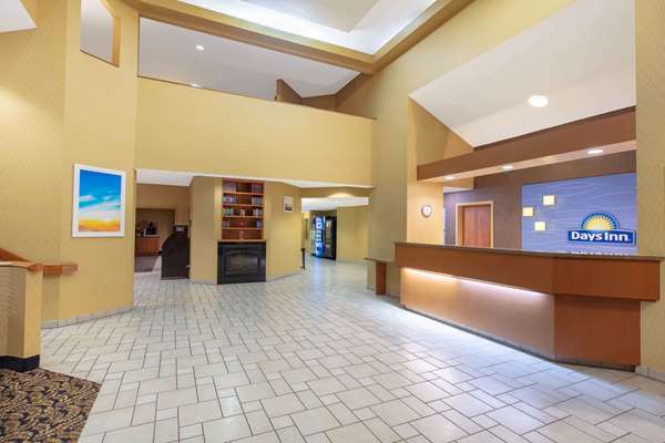  - Days Inn Central Tulsa - I-44, Exit 231