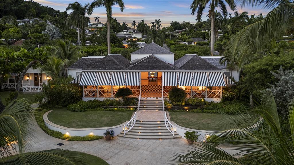 Round Hill Hotel and Villas