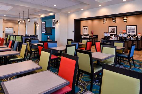 Restaurant - Hampton Inn Wexford - I-79, Exit 73