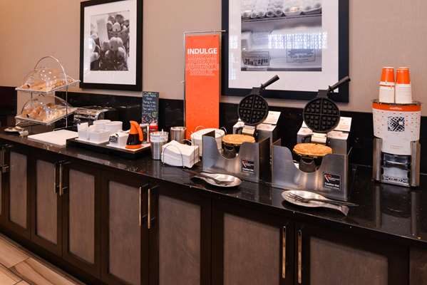 Restaurant - Hampton Inn Wexford - I-79, Exit 73