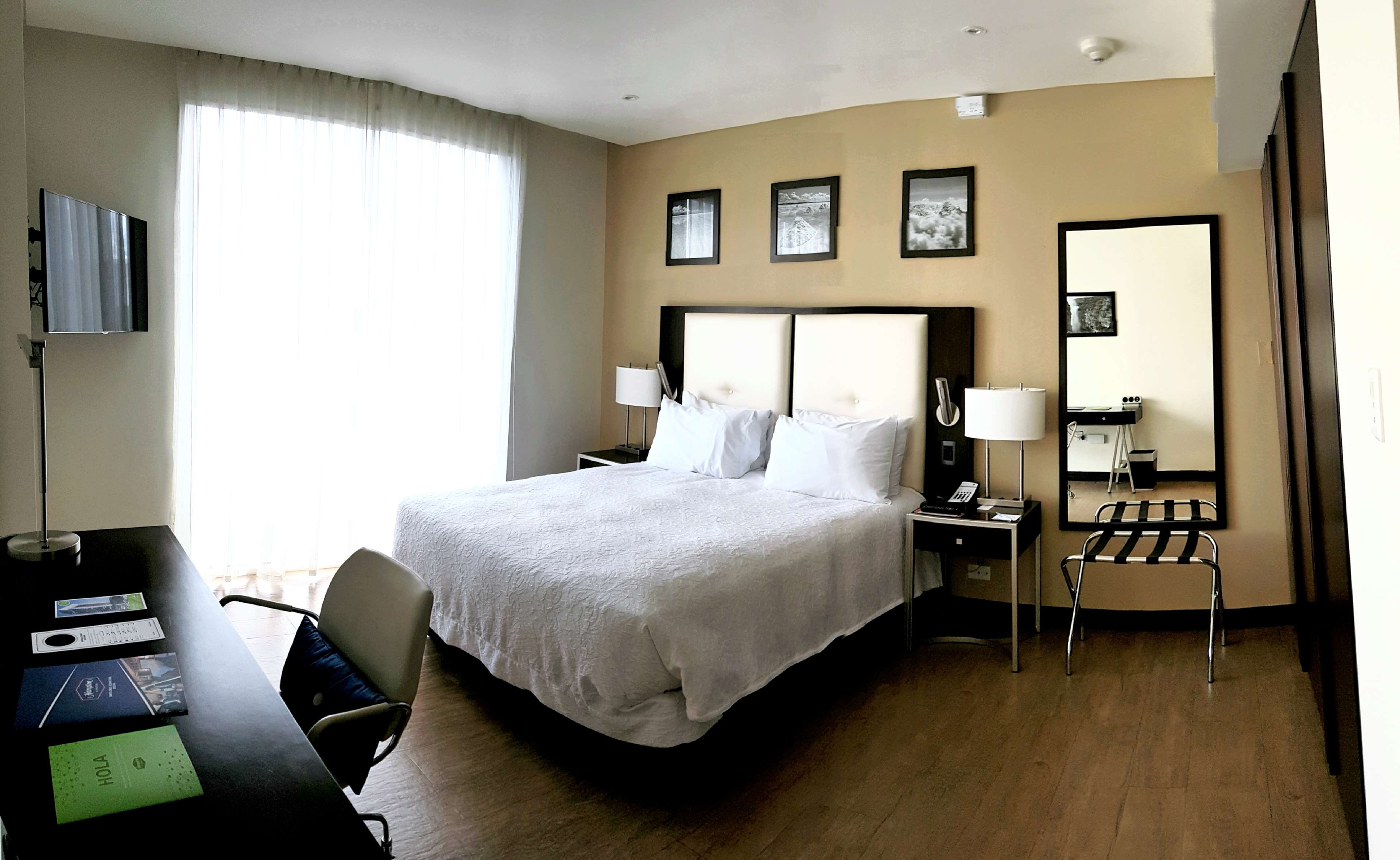 Hampton by Hilton Santa Cruz Room Type - 1 QN PANO VW W MINI FRG NS
