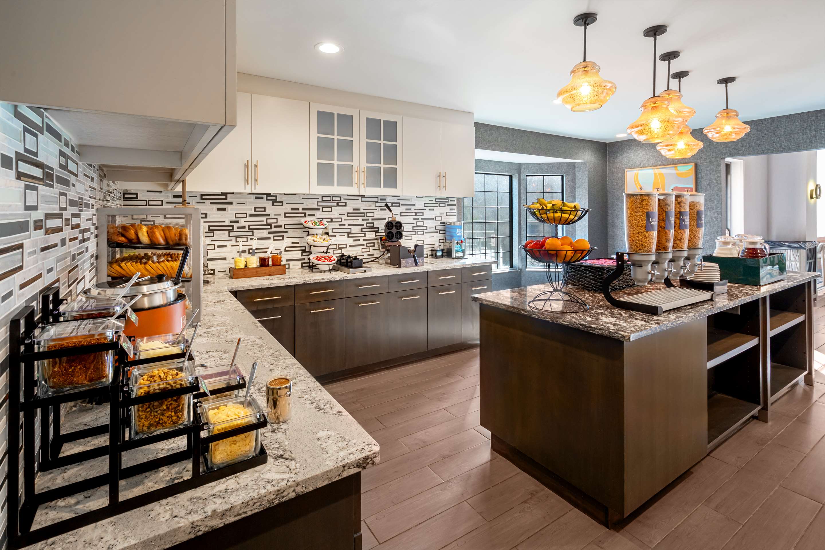 Breakfast Area | Homewood Suites by Hilton Eatontown