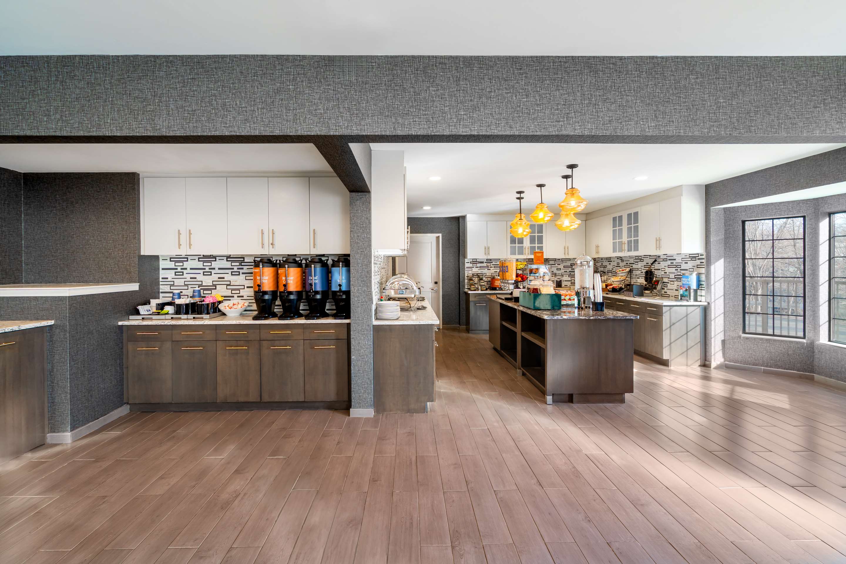 Breakfast Area | Homewood Suites by Hilton Eatontown
