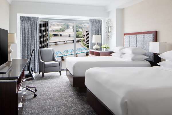 Amway Grand Plaza, Curio Collection by Hilton