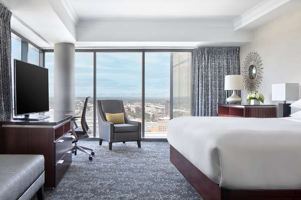 Amway Grand Plaza, Curio Collection by Hilton