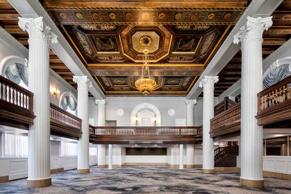 Amway Grand Plaza, Curio Collection by Hilton