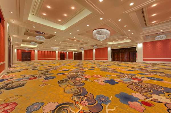 Amway Grand Plaza, Curio Collection by Hilton