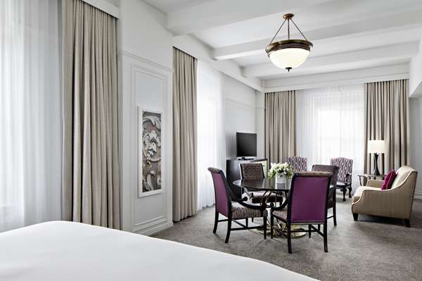 Amway Grand Plaza, Curio Collection by Hilton