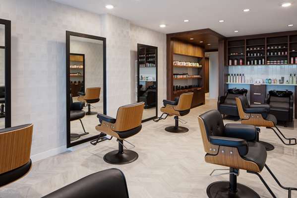 Amway Grand Plaza, Curio Collection by Hilton