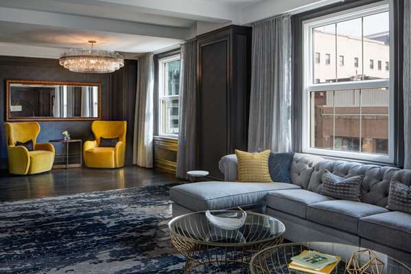 1 KING PLAZA EXEC SUITE - HISTORIC PANTLIND