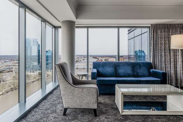 Amway Grand Plaza, Curio Collection by Hilton