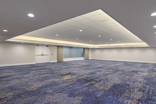Amway Grand Plaza, Curio Collection by Hilton