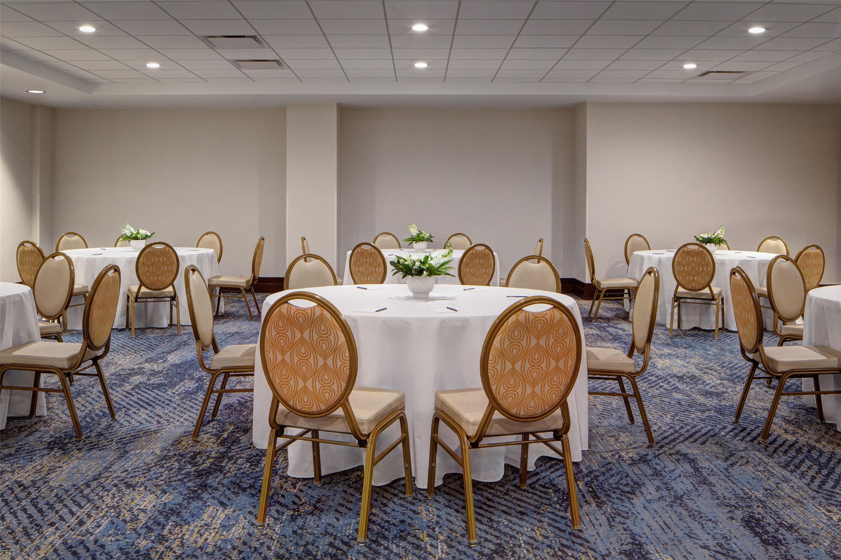 Meeting Room | Amway Grand Plaza, Curio Collection by Hilton