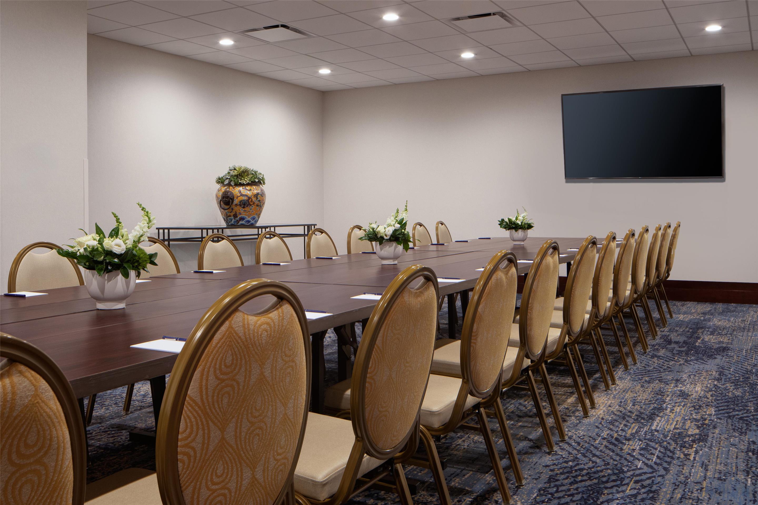 Meeting Room | Amway Grand Plaza, Curio Collection by Hilton