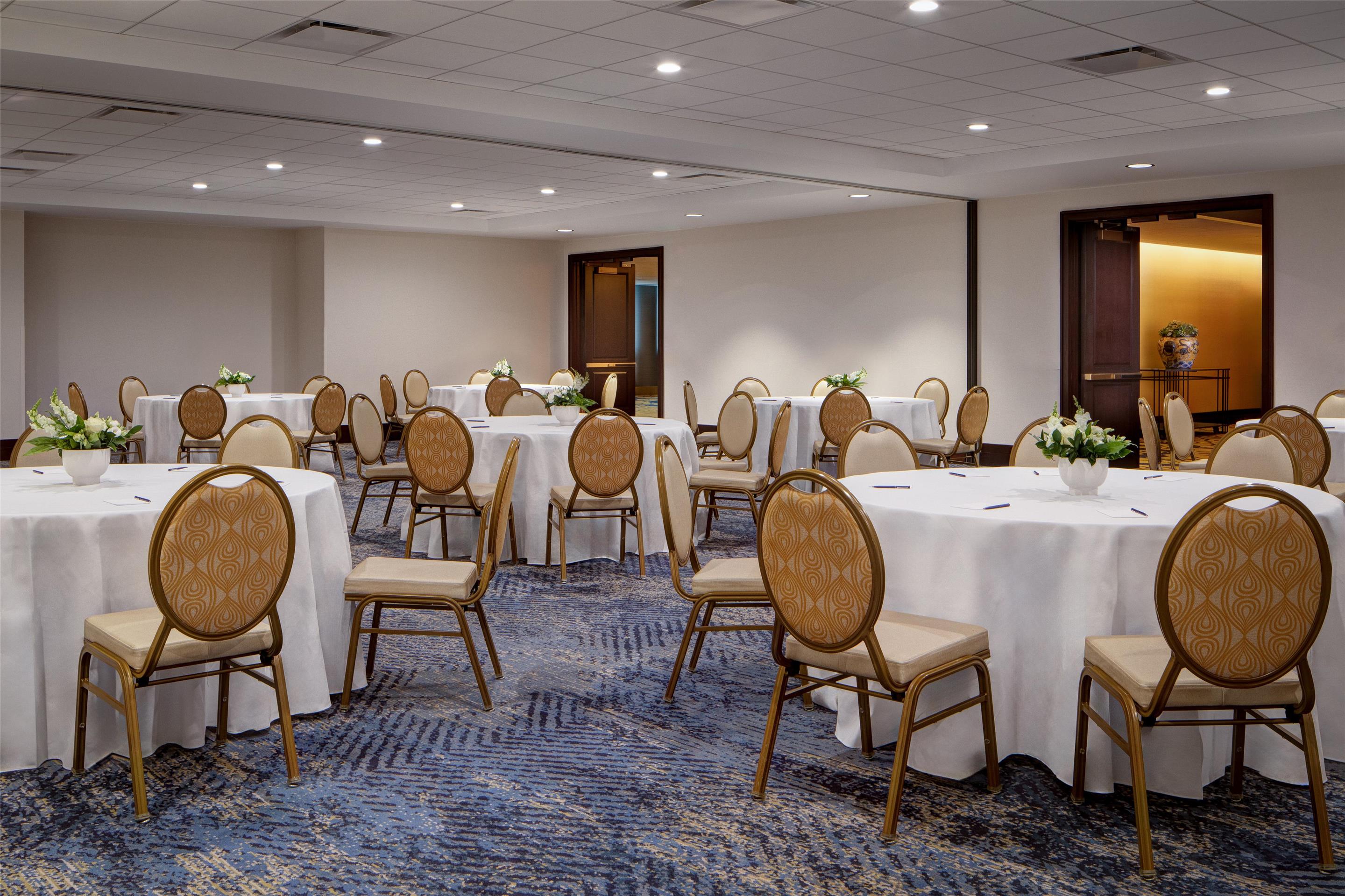 Meeting Room | Amway Grand Plaza, Curio Collection by Hilton