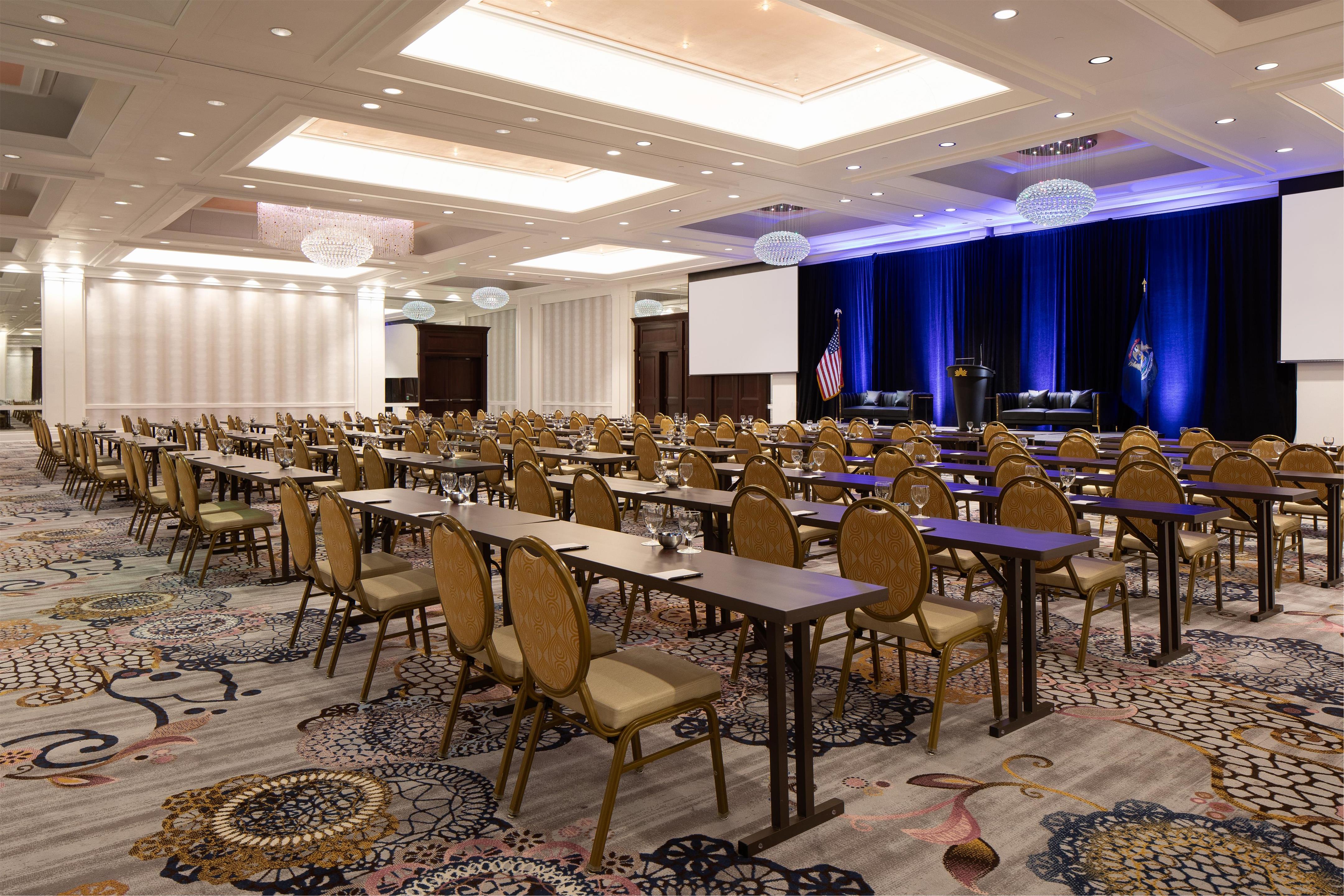 Meeting Room | Amway Grand Plaza, Curio Collection by Hilton