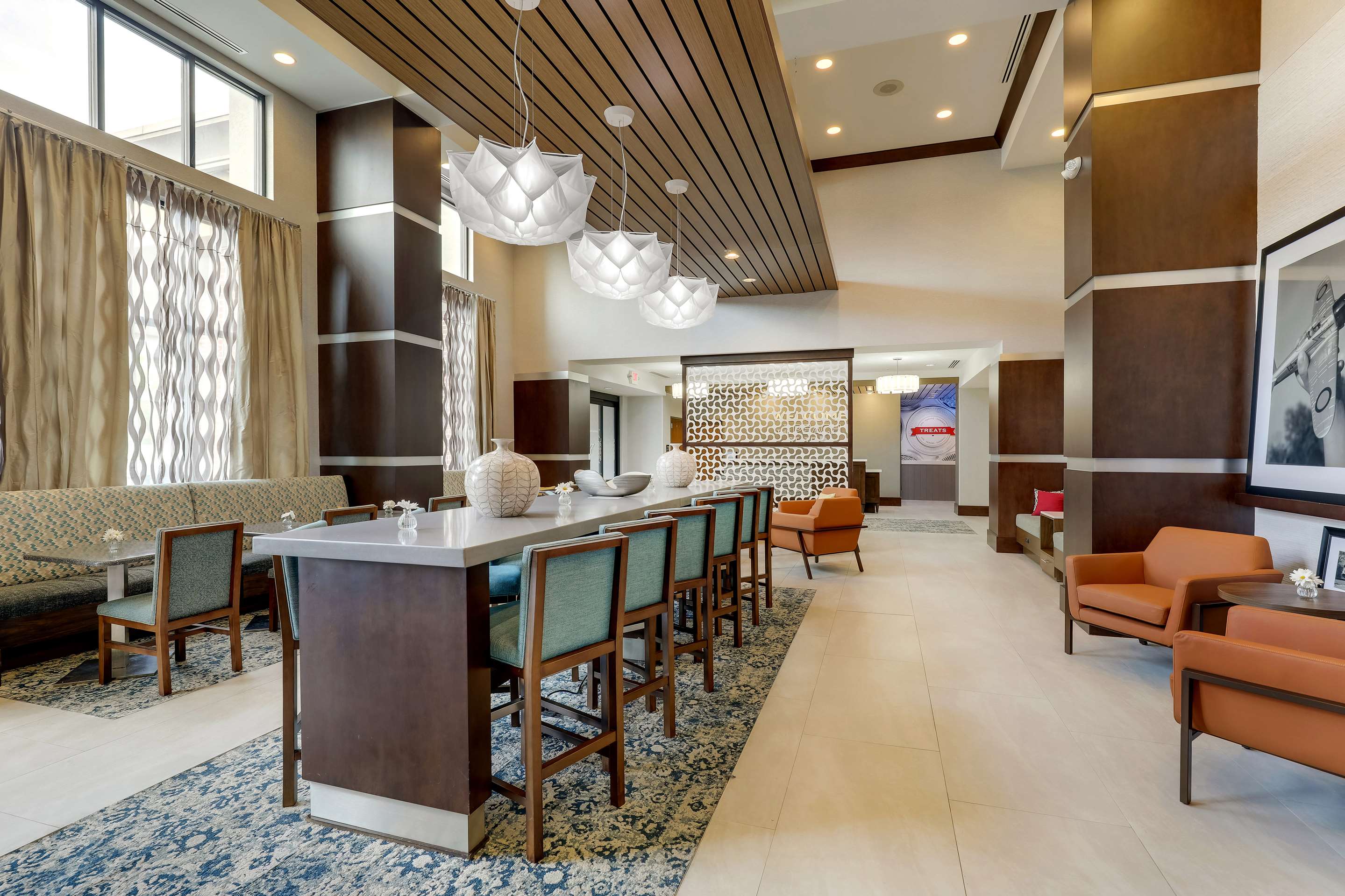 Lobby | Hampton Inn & Suites Rome