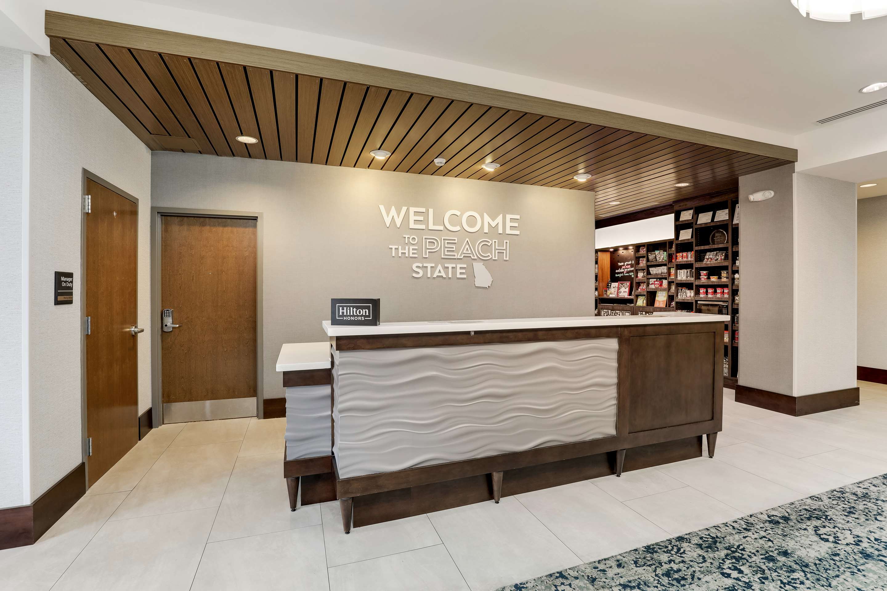 Reception | Hampton Inn & Suites Rome