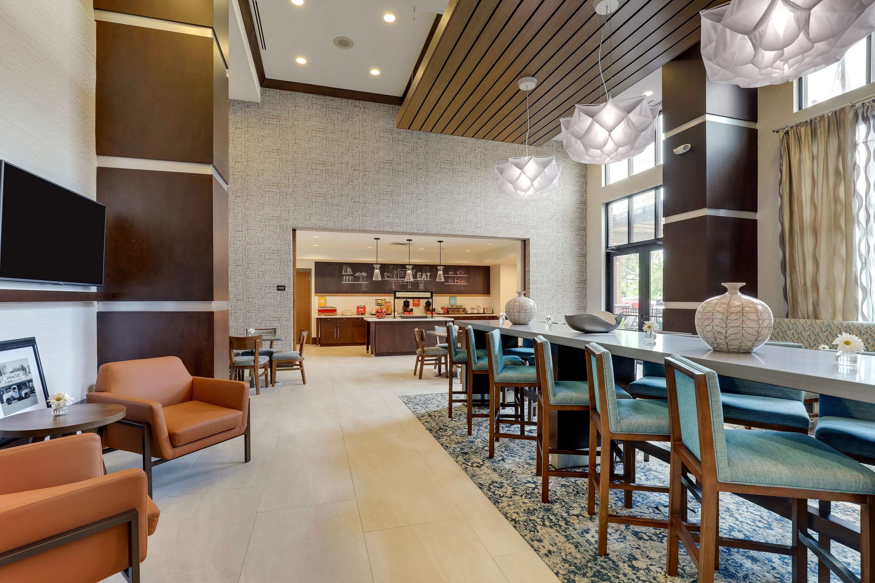 Breakfast Area | Hampton Inn & Suites Rome