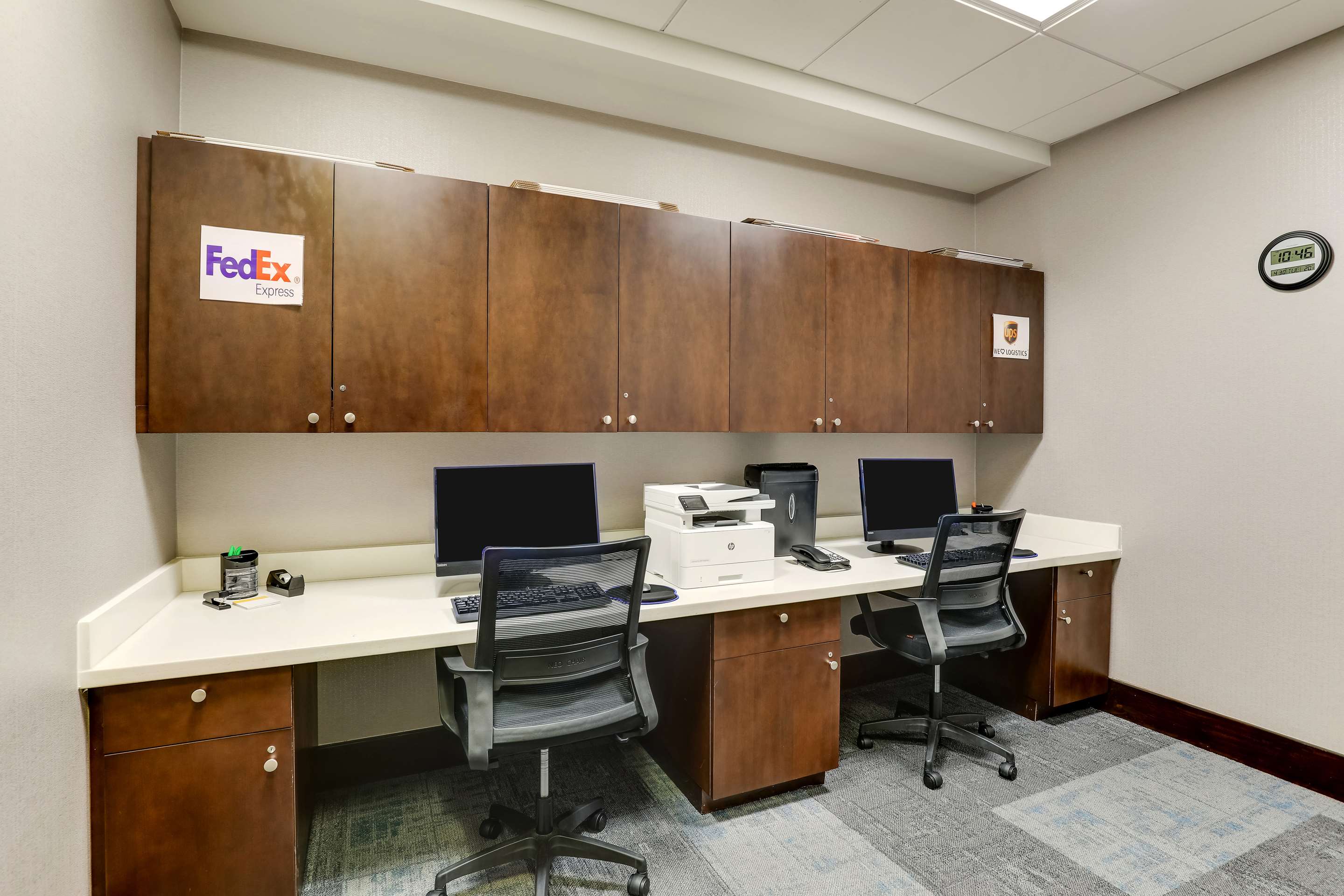 Business Center | Hampton Inn & Suites Rome