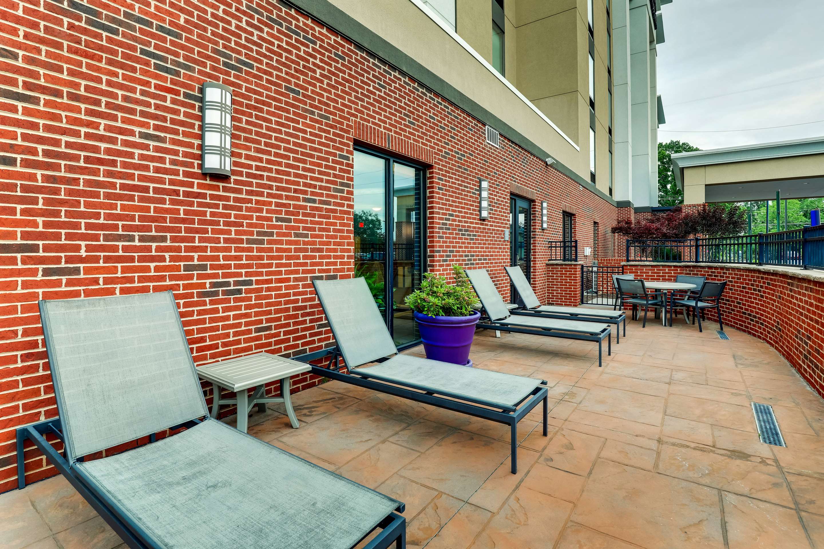 Exterior | Hampton Inn & Suites Rome