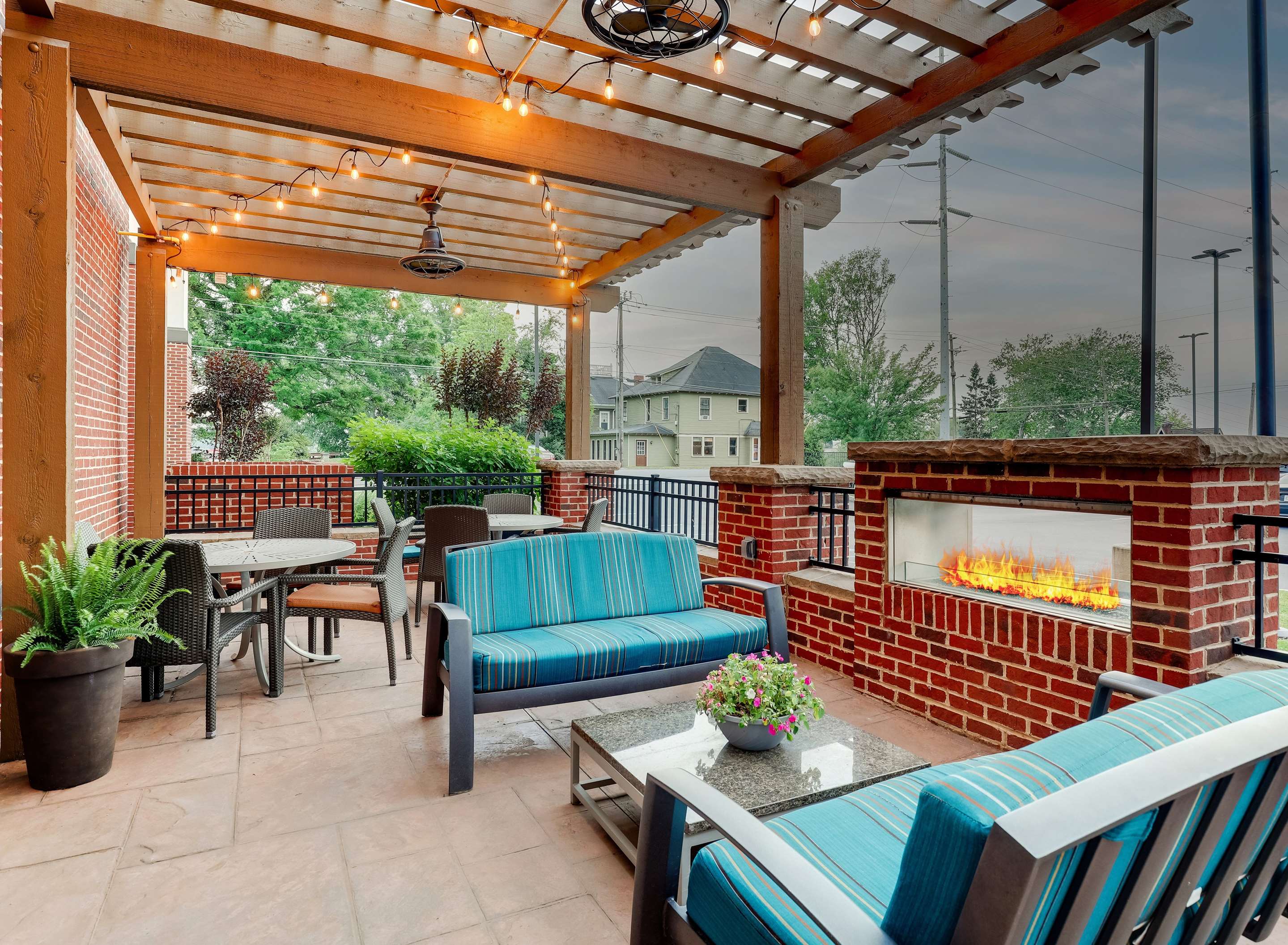 Exterior | Hampton Inn & Suites Rome
