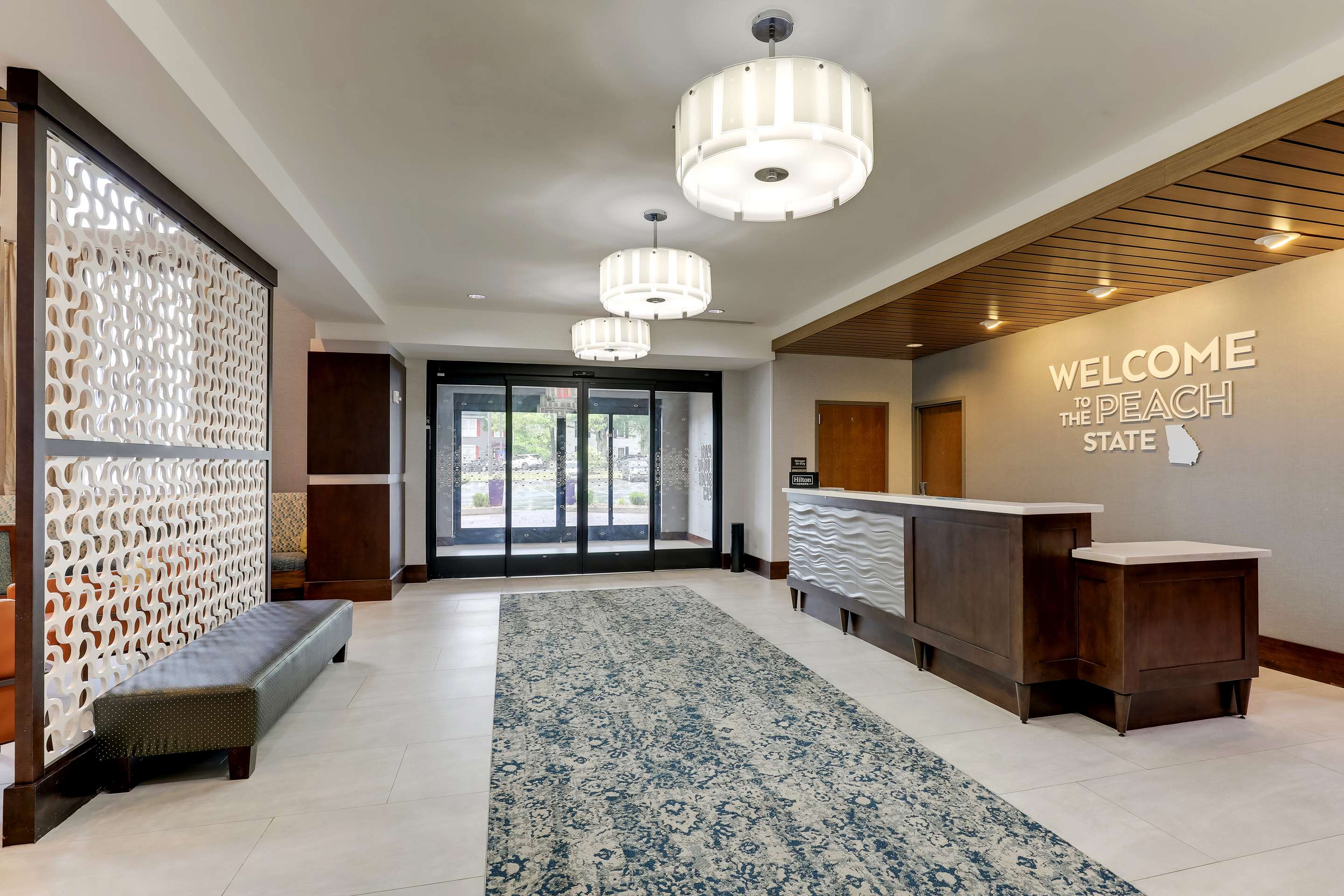 Reception | Hampton Inn & Suites Rome