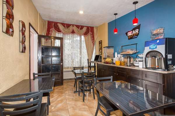  - Travelodge Downtown Phoenix - I-10, Exit 144