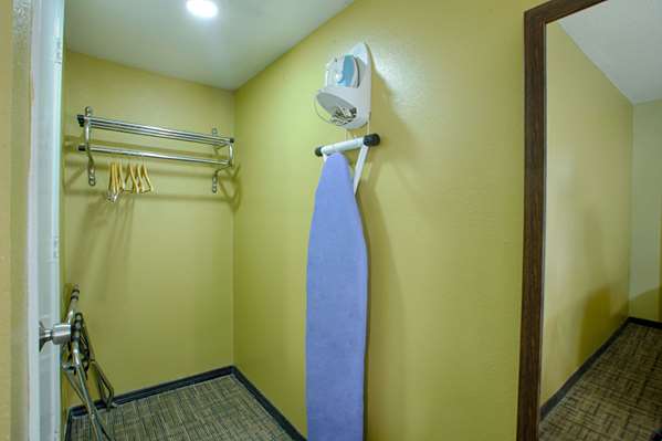  - Travelodge Downtown Phoenix - I-10, Exit 144