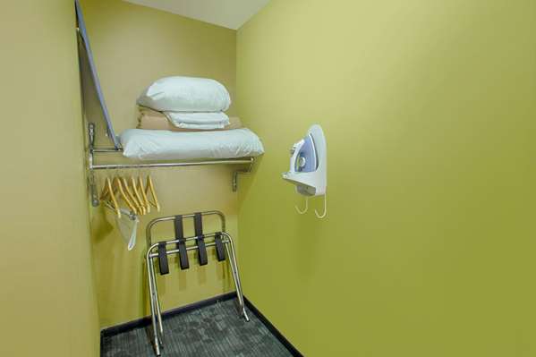  - Travelodge Downtown Phoenix - I-10, Exit 144