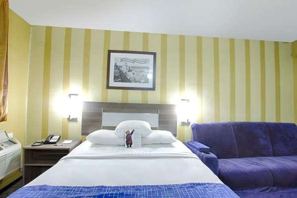  - Travelodge Downtown Phoenix - I-10, Exit 144