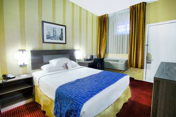  - Travelodge Downtown Phoenix - I-10, Exit 144