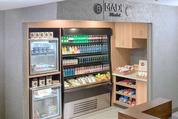 Restaurant - DoubleTree by Hilton Hotel Rockland