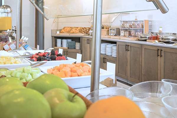 Restaurant - DoubleTree by Hilton Hotel Rockland