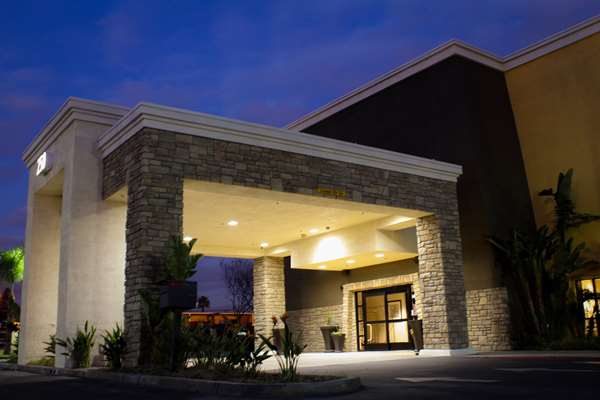 Exterior view - Best Western Plus Arrowhead Hotel Colton