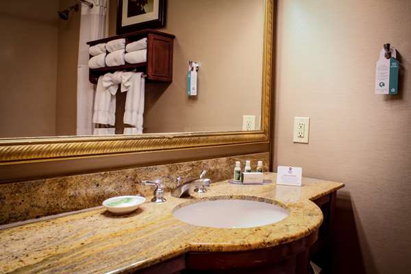  - Best Western Plus Arrowhead Hotel Colton