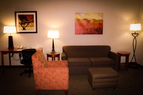  - Best Western Plus Arrowhead Hotel Colton