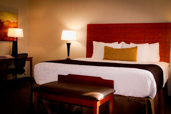 - Best Western Plus Arrowhead Hotel Colton